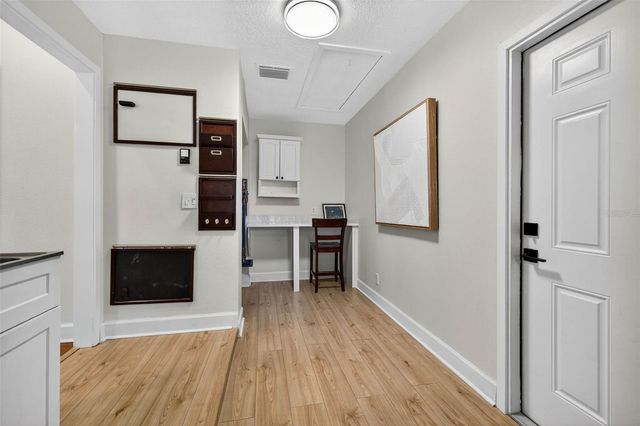 4311 AVENUE CANNES, Lutz, FL 33558