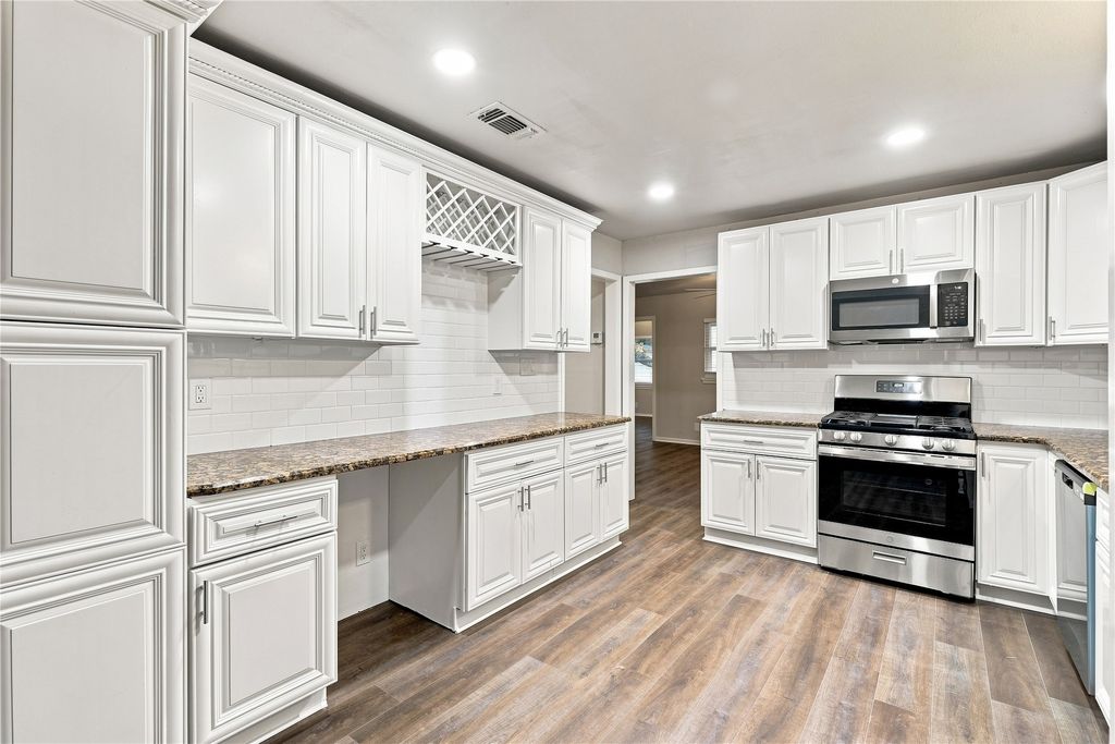 6044 Walnut Drive, Fort Worth, TX 76114 — photo 3