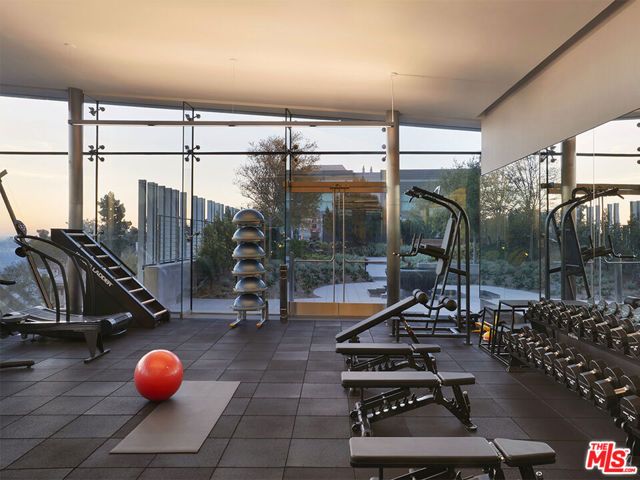 10000 Santa Monica Boulevard 1905, Los Angeles, CA 90067