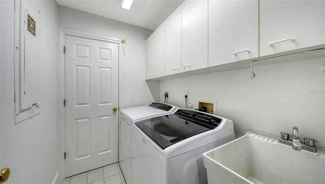 3460 WINDING OAKS DRIVE 38, Longboat Key, FL 34228