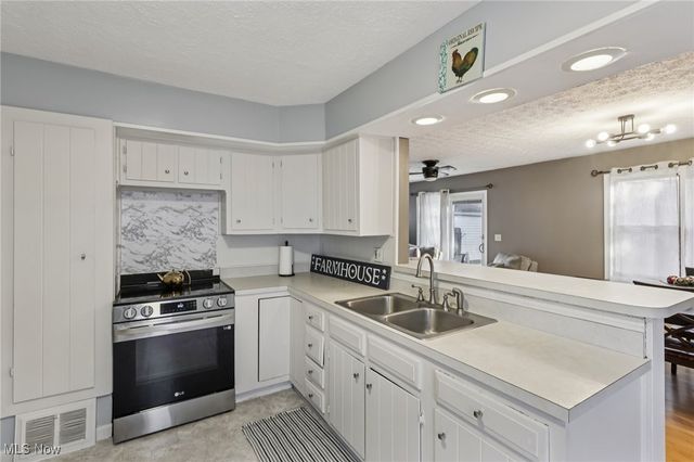 1699 Redwood Avenue, Akron, OH 44301