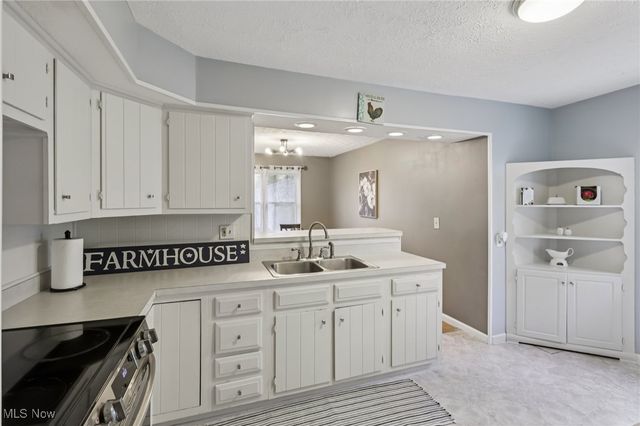 1699 Redwood Avenue, Akron, OH 44301