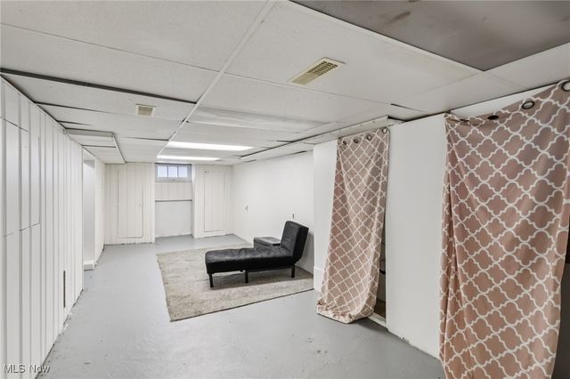 1699 Redwood Avenue, Akron, OH 44301