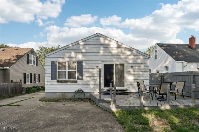 1699 Redwood Avenue, Akron, OH 44301