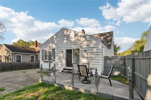 1699 Redwood Avenue, Akron, OH 44301