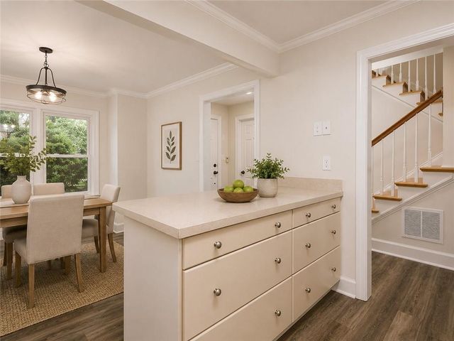 742 OLDE TOWNE Lane, Marietta, GA 30068