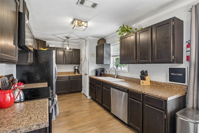 5728 Constitution Court, Watauga, TX 76148