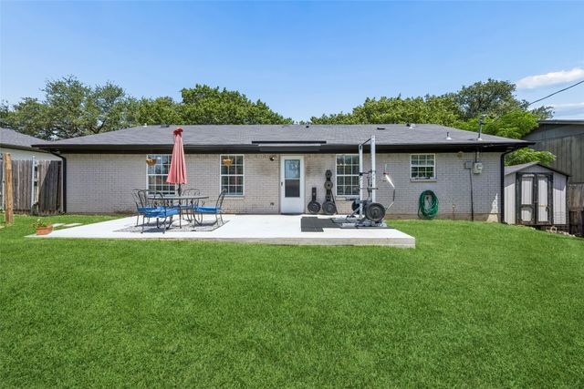 5728 Constitution Court, Watauga, TX 76148