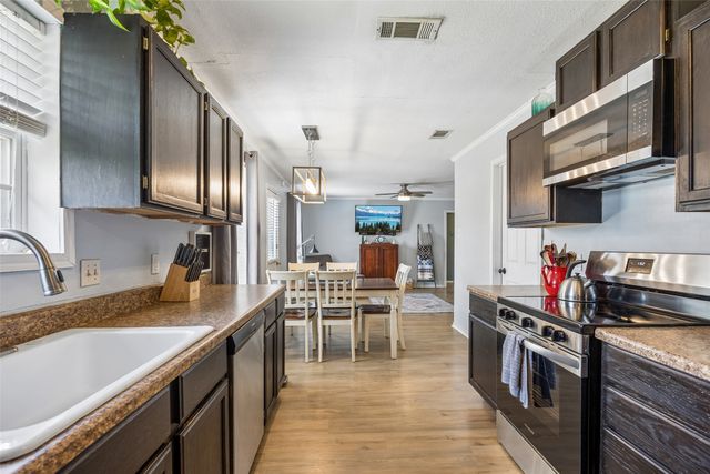5728 Constitution Court, Watauga, TX 76148