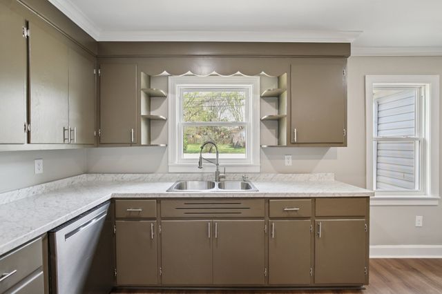 710 Anthony St, Gallatin, TN 37066