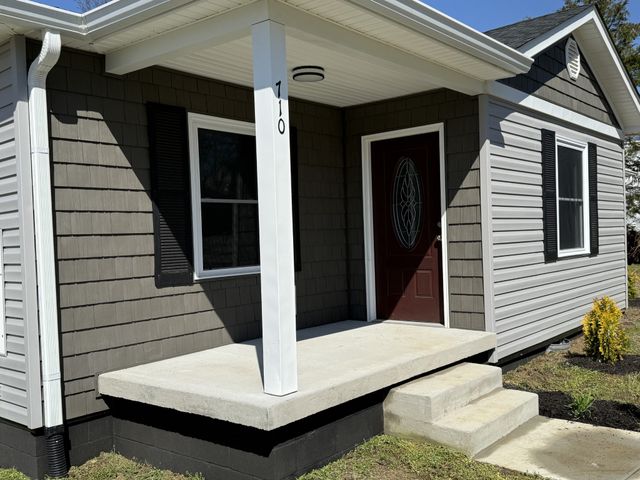 710 Anthony St, Gallatin, TN 37066