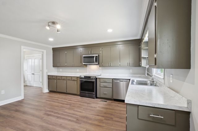 710 Anthony St, Gallatin, TN 37066