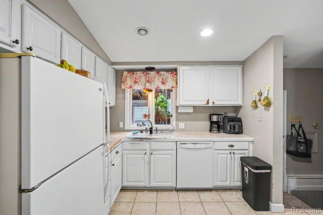 205 Fitzner Drive, Davison, MI 48423