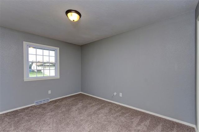 916 E Meadowlark Street, Springfield, MO 65810