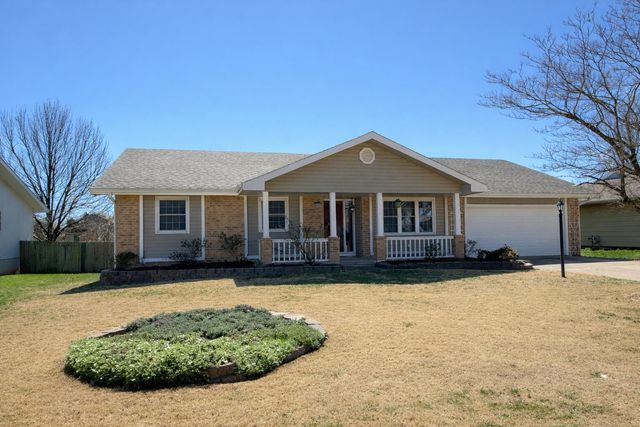 916 E Meadowlark Street, Springfield, MO 65810