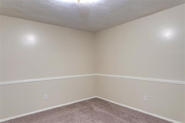 916 E Meadowlark Street, Springfield, MO 65810