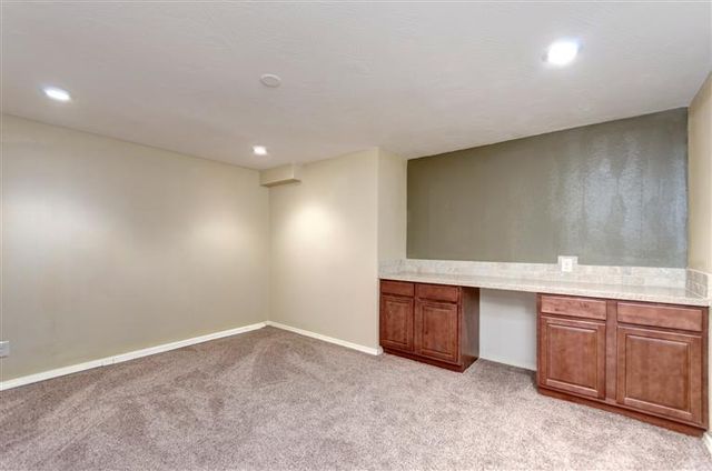 916 E Meadowlark Street, Springfield, MO 65810