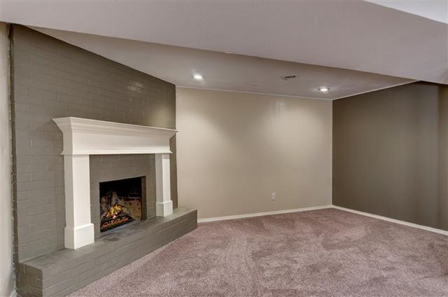 916 E Meadowlark Street, Springfield, MO 65810