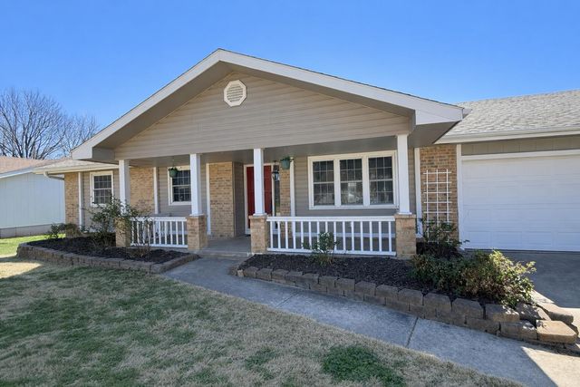 916 E Meadowlark Street, Springfield, MO 65810