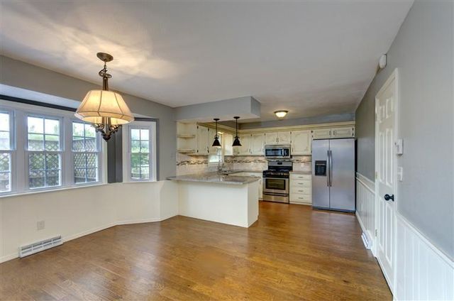 916 E Meadowlark Street, Springfield, MO 65810