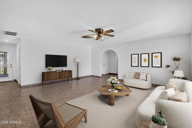 2839 N SOSSAMAN Road, Mesa, AZ 85207