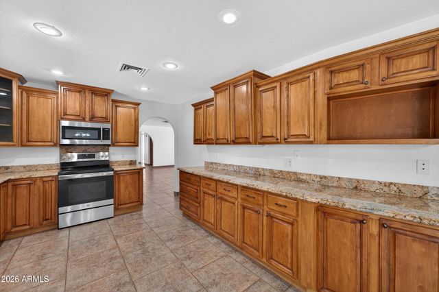 2839 N SOSSAMAN Road, Mesa, AZ 85207
