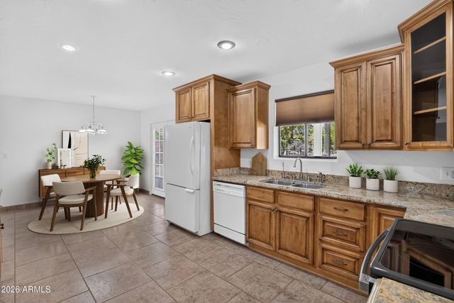 2839 N SOSSAMAN Road, Mesa, AZ 85207