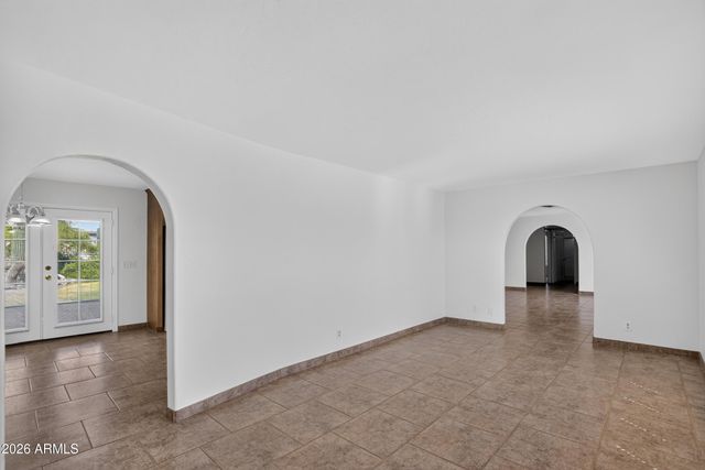 2839 N SOSSAMAN Road, Mesa, AZ 85207
