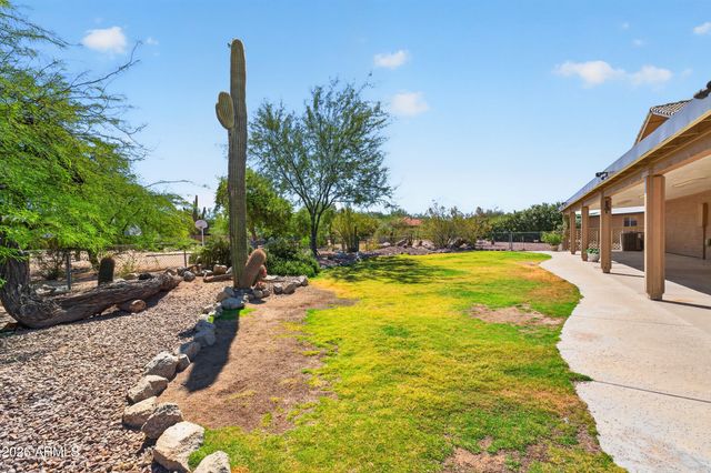 2839 N SOSSAMAN Road, Mesa, AZ 85207