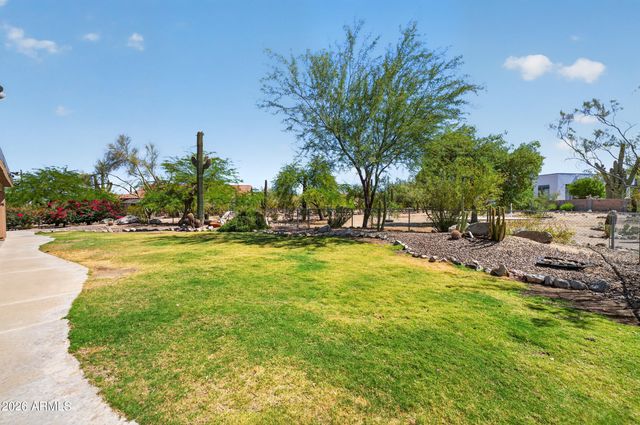 2839 N SOSSAMAN Road, Mesa, AZ 85207