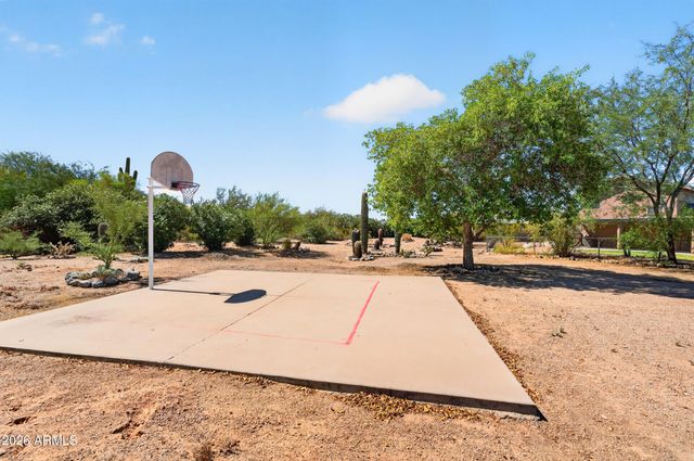 2839 N SOSSAMAN Road, Mesa, AZ 85207