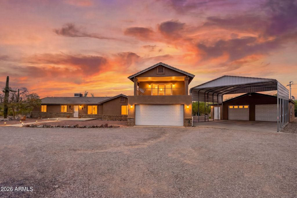 2839 N SOSSAMAN Road, Mesa, AZ 85207