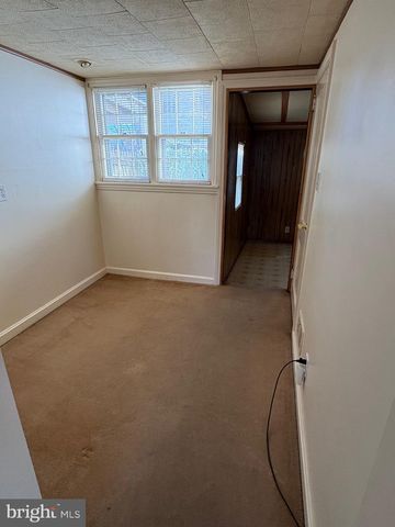 1510 QUEEN LN, Lancaster, PA 17601