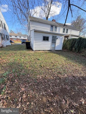 1510 QUEEN LN, Lancaster, PA 17601