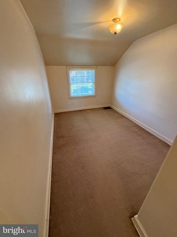 1510 QUEEN LN, Lancaster, PA 17601