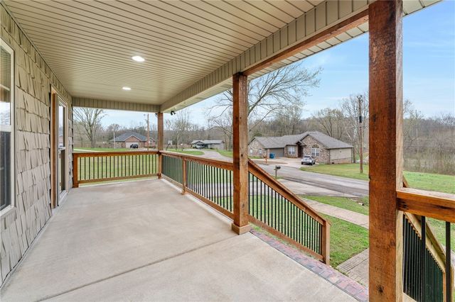 5 Castle Acre Lane, Bella Vista, AR 72715
