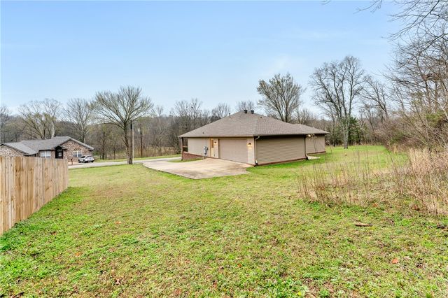 5 Castle Acre Lane, Bella Vista, AR 72715
