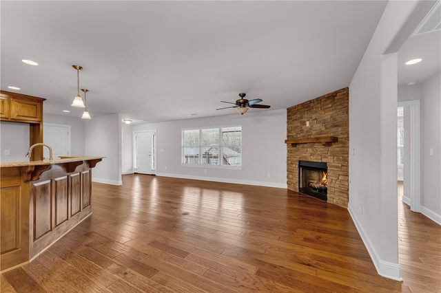 5 Castle Acre Lane, Bella Vista, AR 72715