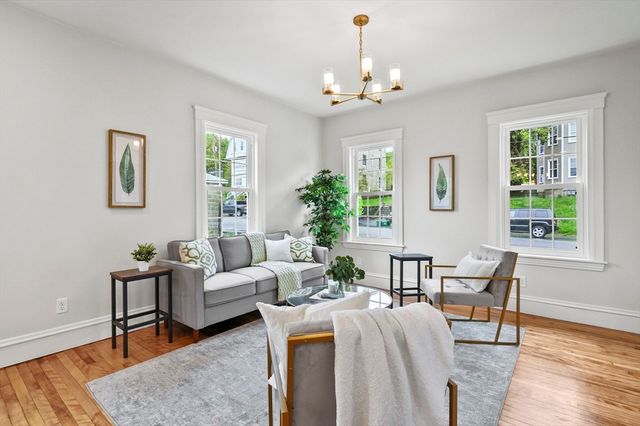 30 Boardman St, Worcester, MA 01606