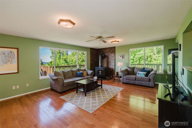 9634 SE Southworth Drive, Port Orchard, WA 98366