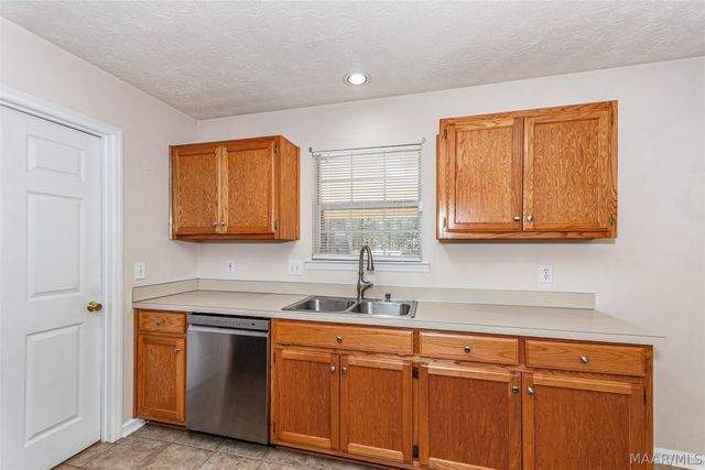 50 Cricket Ridge, Tallassee, AL 36078