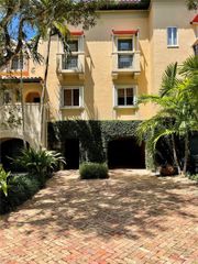 6204 Paradise Point, Palmetto Bay, FL 33157