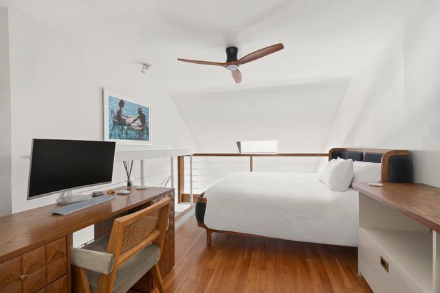 211 THOMPSON Street PHH, New York City, NY 10012