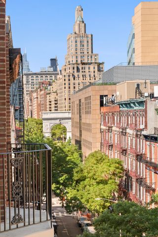 211 THOMPSON Street PHH, New York City, NY 10012