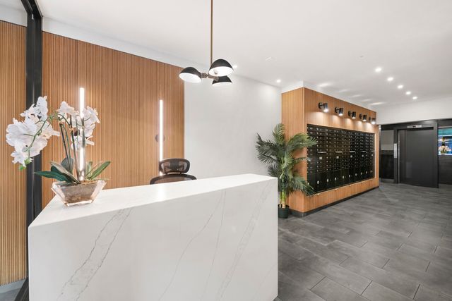 211 THOMPSON Street PHH, New York City, NY 10012
