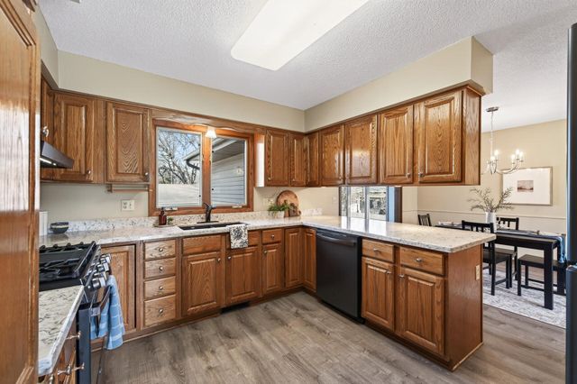 6331 Riverview Terrace NE, Fridley, MN 55432