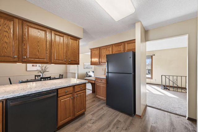 6331 Riverview Terrace NE, Fridley, MN 55432