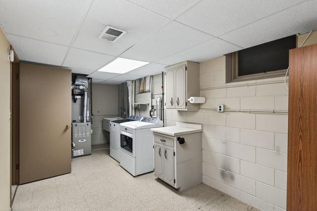 6331 Riverview Terrace NE, Fridley, MN 55432