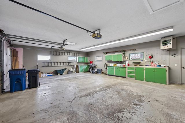 6331 Riverview Terrace NE, Fridley, MN 55432