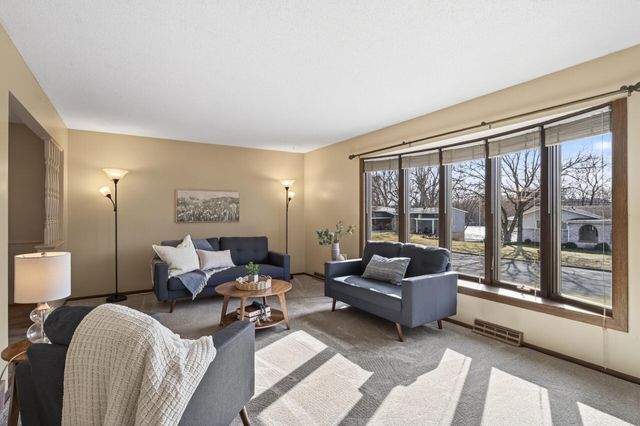 6331 Riverview Terrace NE, Fridley, MN 55432